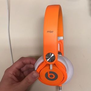 Mixr beats